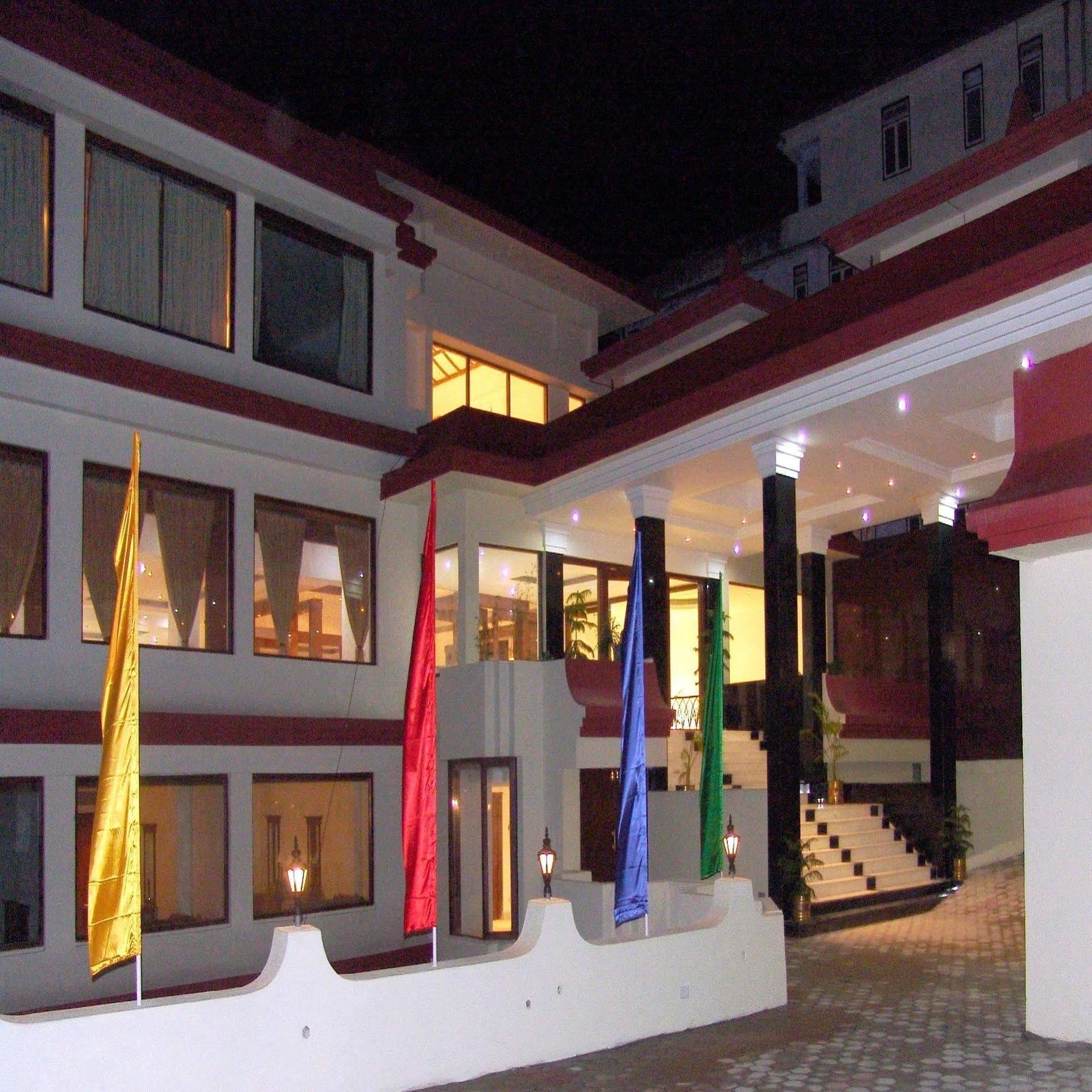 The Royal Plaza Gangtok Hotel Exterior photo